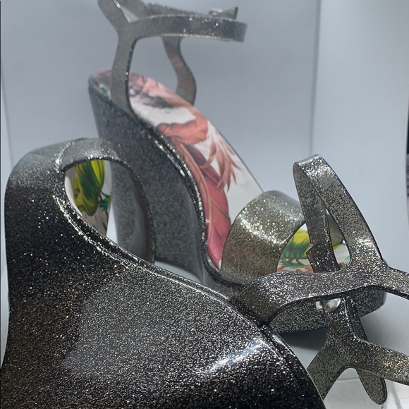 Beautiful sparkle wedge heels NEW - Picture 5 of 6